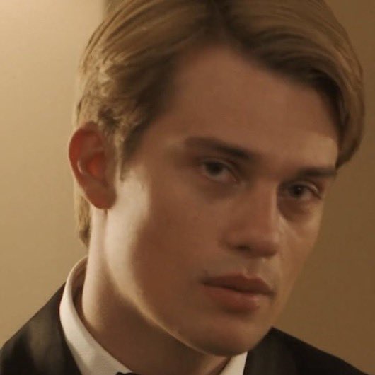 calmxswift's tweet image. babygirls only have two emotions:

horny and depressed