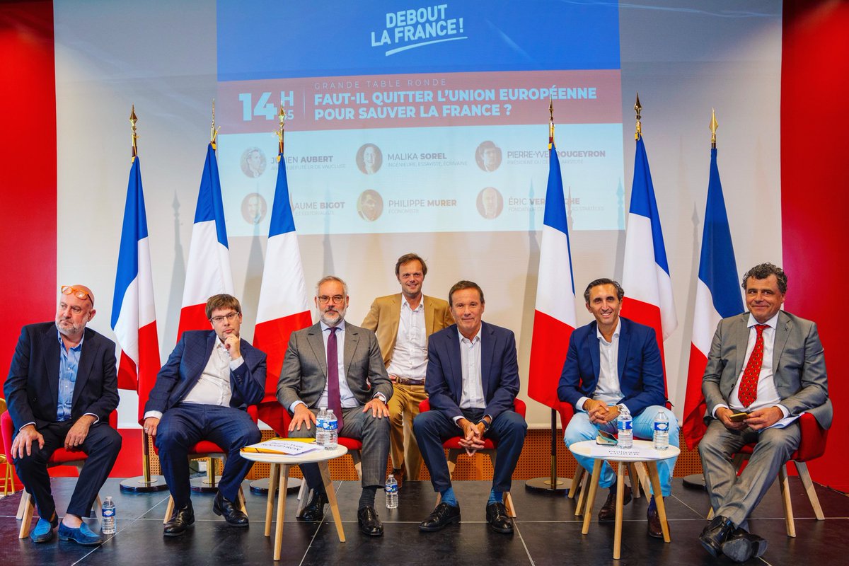 dupontaignan's tweet image. Début de la table-ronde « Faut-il quitter l’Union européenne pour sauver la France ? », avec @JulienAubert84, @Guillaume_Bigot, @PhilippeMurer, @rougeyronpierre et @Verhaeghe
#UDLF2023