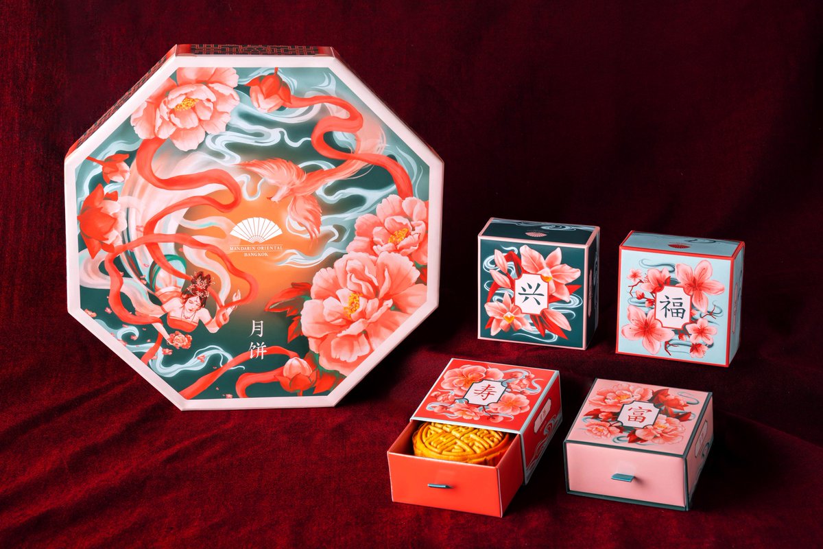meinemynd's tweet photo. Happy Mid-Autumn Festival! 🥮🐇🌕
แวะเอางานออกแบบ Packaging ขนมไหว้พระจันทร์มาฝากค่ะ☺️ https://t.co/PB3ptzTN3m