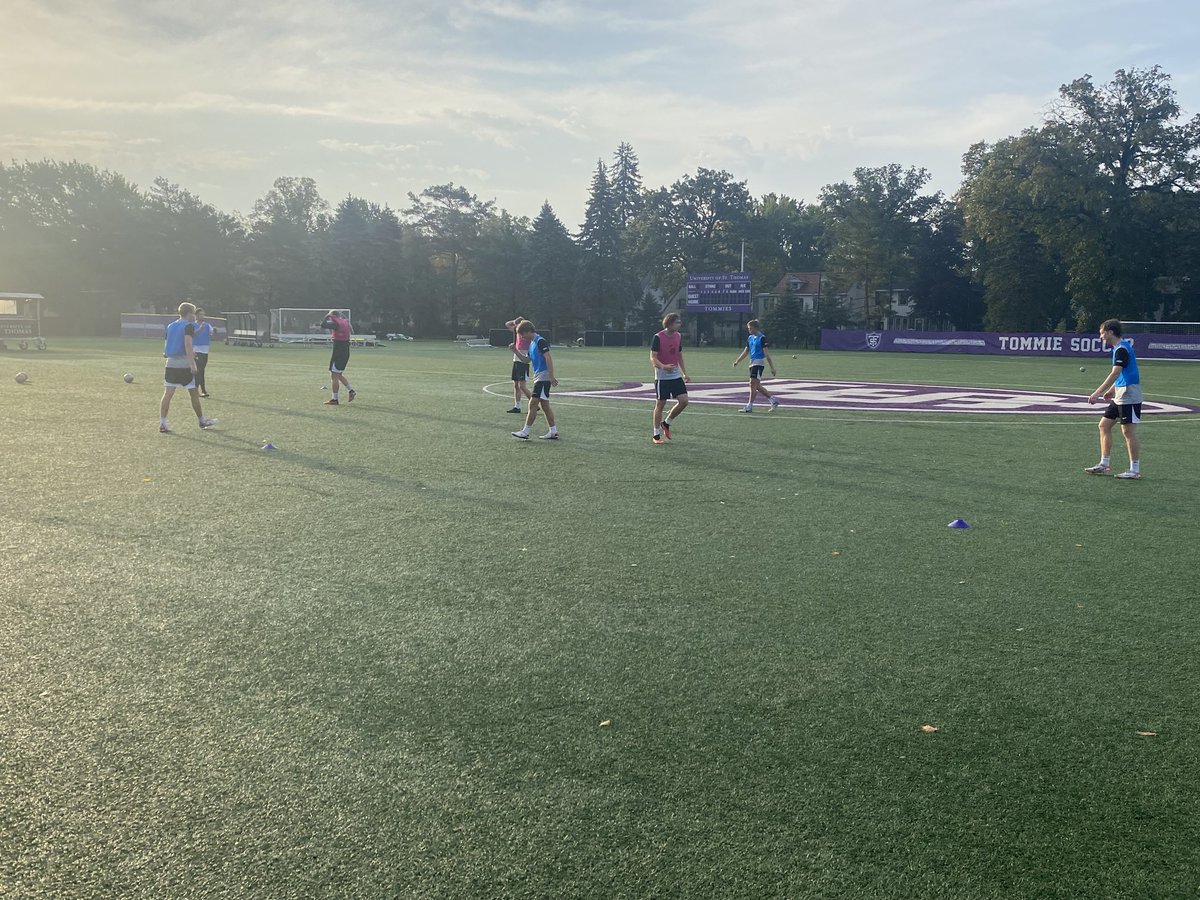TommieMSoccer's tweet photo. Back to work this morning - we don't stop #prideintheprocess https://t.co/IU5QECw47g