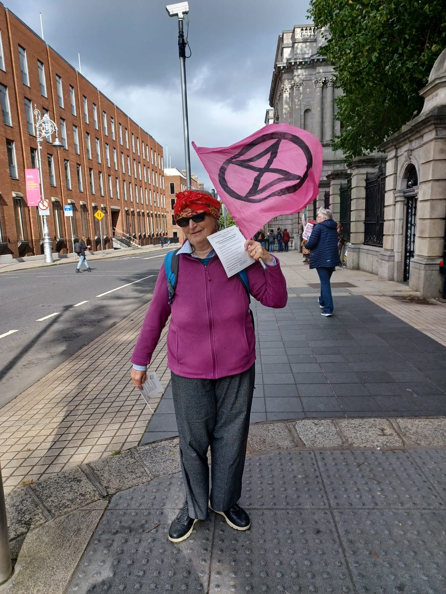 Phil Kearney tweet media