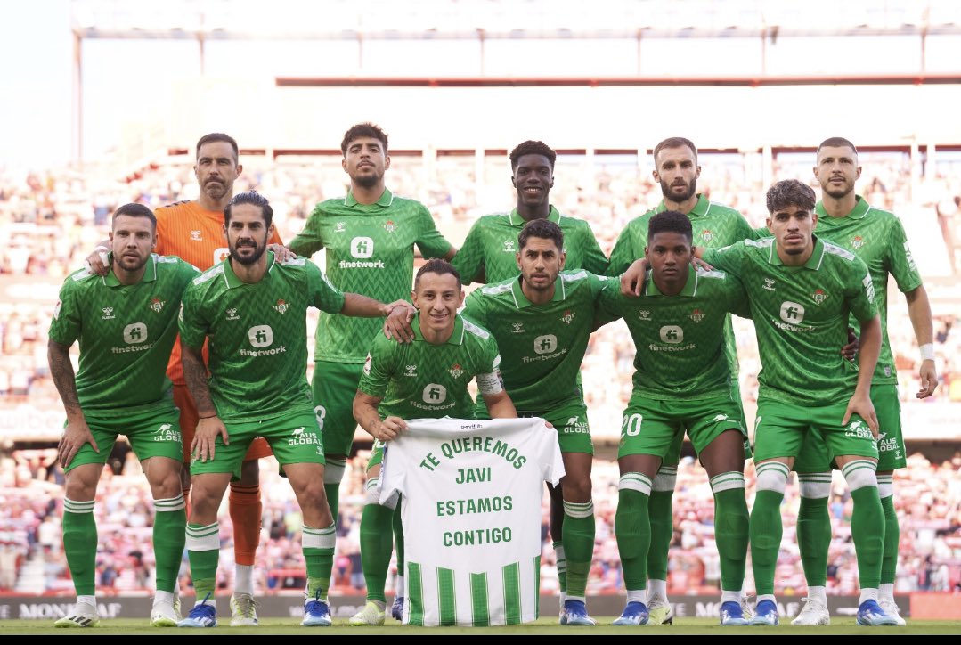javi17utillero's tweet photo. Gracias a todos mis compañeros y a todo el club donde llevo toda una vida, mi @RealBetis por estar en un momento tan duro para mi y mi familia y por supuesto también a muchos betic@s que me han dado sus muestras de cariño y el pésame por el fallecimiento de mi padre 🙏 https://t.co/7nqbncds3S