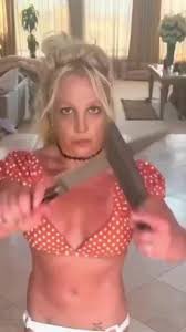 Grind_Time84's tweet image. There goes Brittany dancing with knives again!!! 
#ApeTraitOfTheDay #TheConfigurator 
#ImBrittanyBitch #BrittanySpears