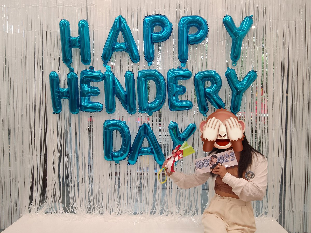 BYDeryy's tweet photo. happy hendery day! thank you @henderyavenue for such a fun and chill event! 🤍 until the next one!!
#Flight928
#WhereverWithYouHENDERY https://t.co/tJZe3zIx61