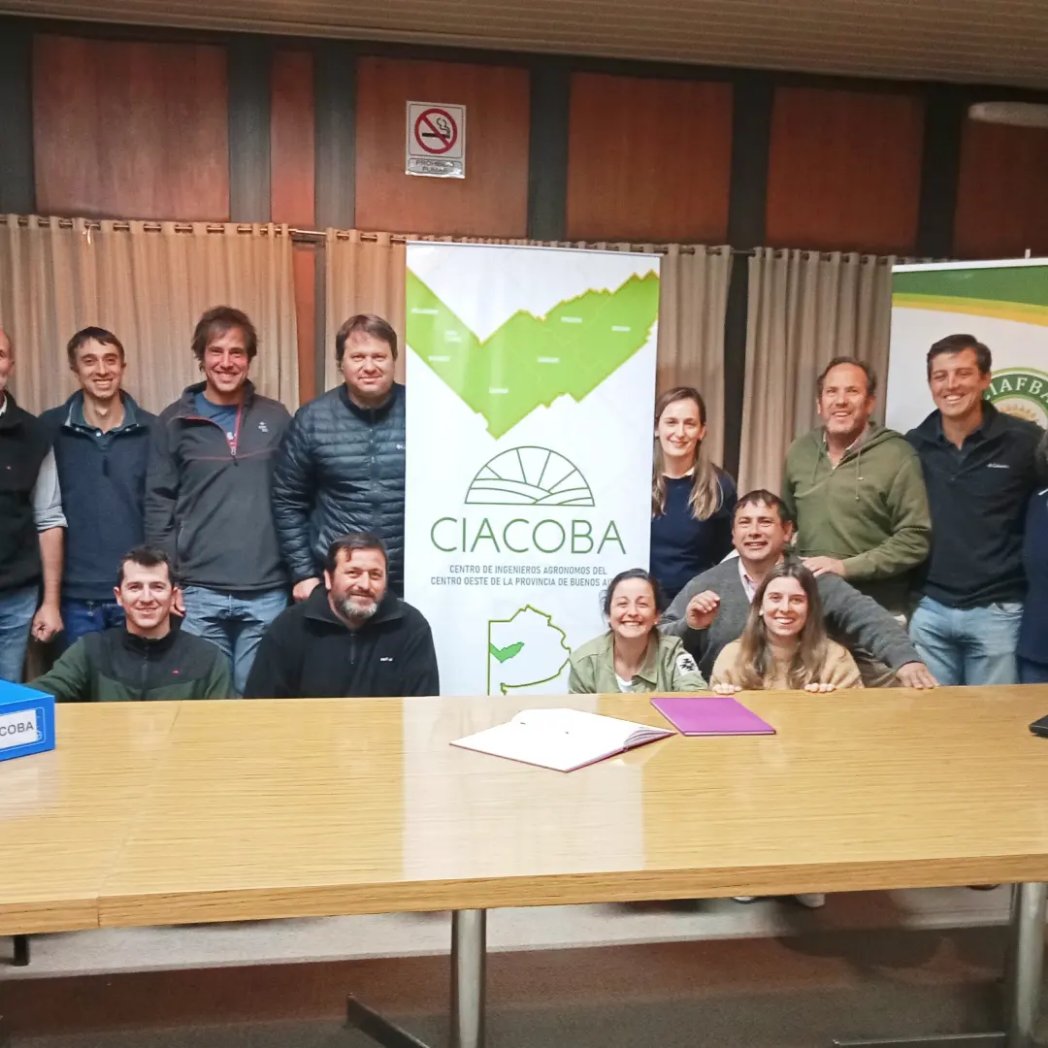 CentroIACOBA's tweet photo. La Comisión Directiva de CIACOBA electa en la Asamblea General el día 29/09/2023, por el periodo 2023/2025 quedó conformada de la siguiente manera:

Presidente:  Ing. Agr. Eduardo Gonzalez Carona (Bolívar)
Vicepresidente: Ing. Agr. Mateo Gonzalez (Daireaux) https://t.co/QADRBZVcuP