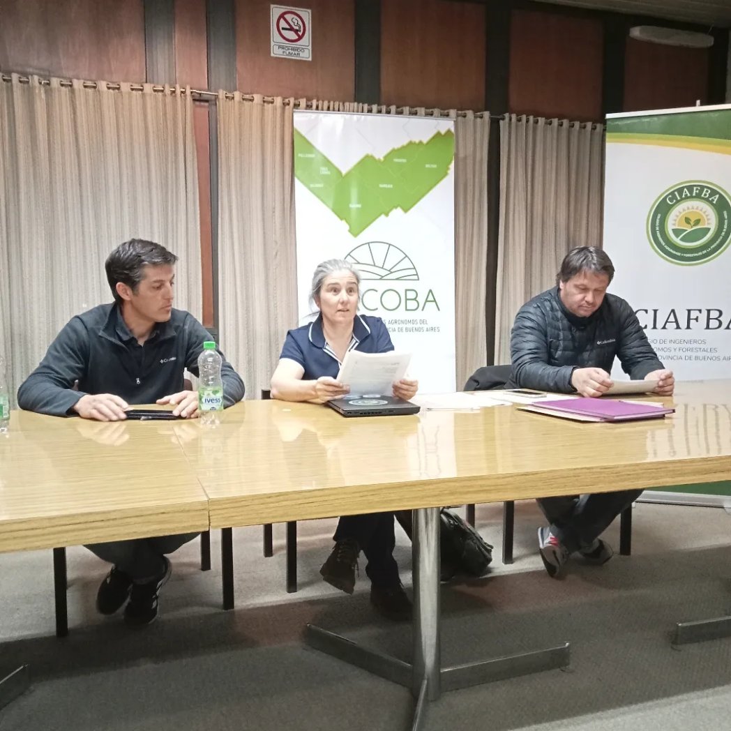 CentroIACOBA's tweet photo. Vocales suplentes
1. Ing. Agr. Lorenzo Scarano (Daireaux)
2. Ing. Agr. Carlos Borniego (Henderson)
3. Ing. Agr. Máximo Blanco (Daireaux)

Comisión Revisora de Cuentas
Titulares

1. Ing. Agr. José Nuñez (Casbas)
2. Ing. Agr. Mariano Casado (Tres Lomas) https://t.co/KggTynUi6i