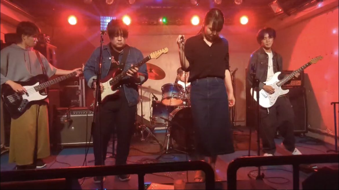 NovGravity's tweet photo. Nov Gravity初のLIVEが終了しました！対バン相手の
R-Grayさん、
犬のやすらぎさん、
ホデリさん
今日はありがとうございました！たくさん親切にして頂いて、Twitterでも繋がりが増えたのはとても嬉しいです！
またお会いしたらよろしくお願いします！ #初LIVE #NovGravity #cleversound https://t.co/oSonOV2E1i