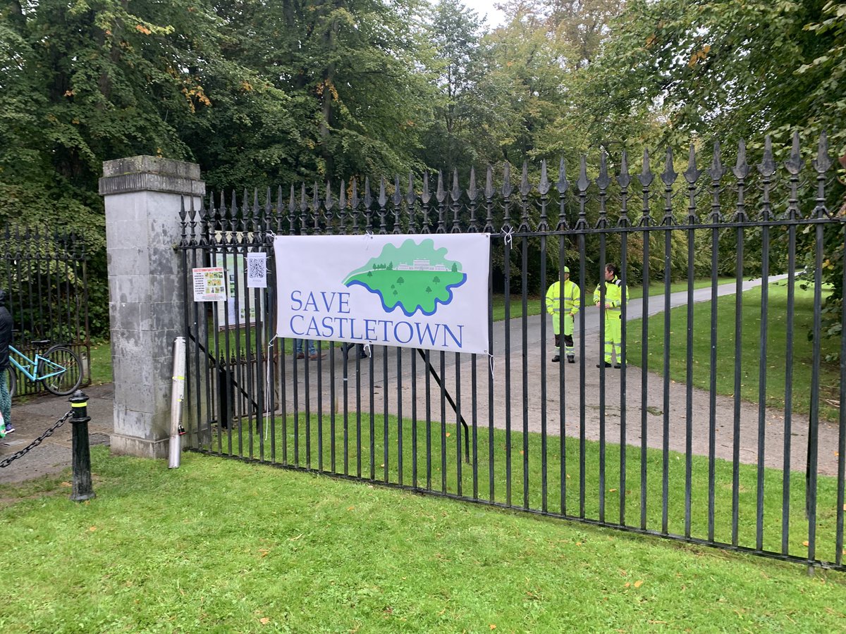 EndaMartin's tweet photo. Here we are again - two weeks later - still protesting to save our beloved Castletown. Cars on the Avenue is not an acceptable solution. Access through the N4 gate and CPO for the all of land is the only way forward. #savecastletown @SaveCastletown @opwireland @castletownOPW https://t.co/QABy1FdZec
