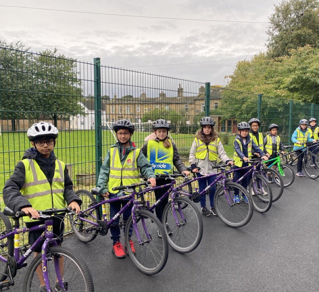 WilsdenPrimary's tweet image. Wilsden witnessed the amazing Year 5 Bikeability programme in action! It's inspiring to see these young riders gaining essential bike skills and road safety knowledge. Thanks to the dedicated instructors and the future-safe cyclists on our roads! 🚴‍♀️🚴‍♂️ #Year5Bikeability #Safety