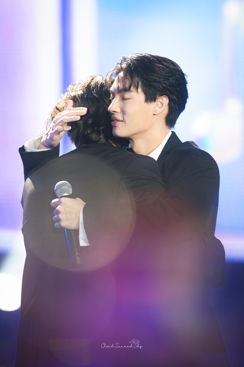 CloudSunandSky's tweet photo. ก็ขอให้นานเท่าไหร่ .. เรายังคู่กัน 

BrightWin in TW 
#SBSconcerttourinTP 
#ไบร์ทวิน #bbrightvc #winmetawin https://t.co/UbuowXr2FM