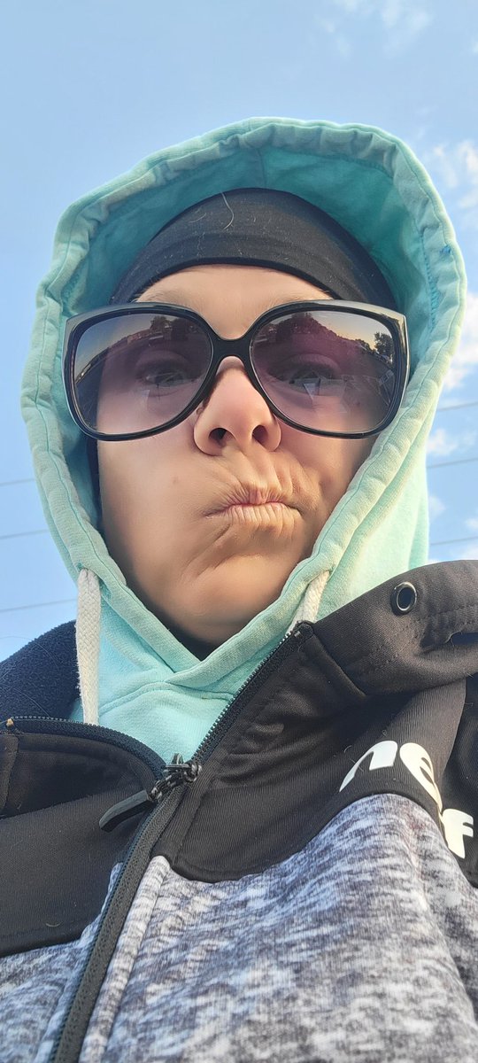 Dirtbag Economist tweet media