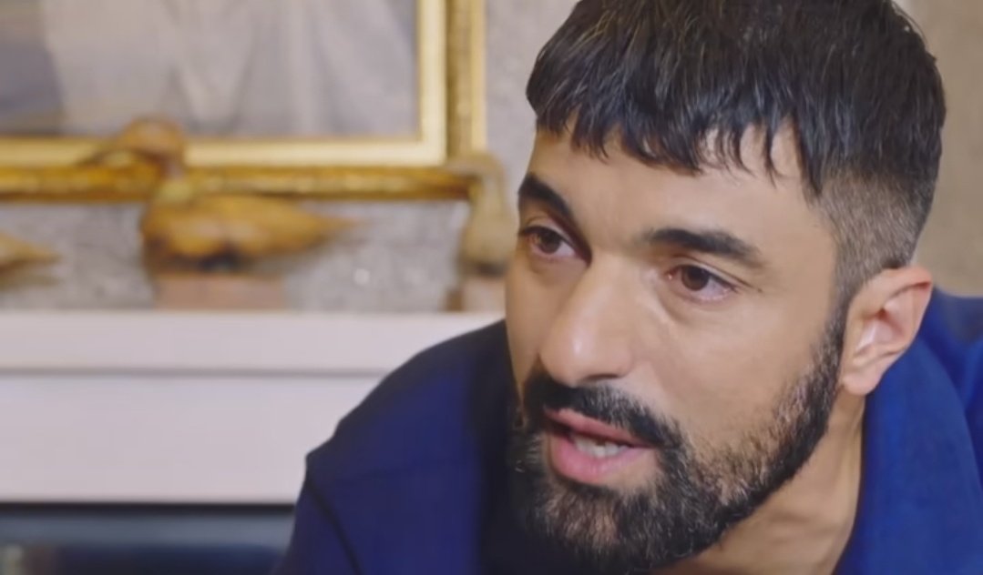 coconutHend's tweet photo. Bada: There is someone who would like to see you
Muhammad: TahirLekesiz 
Muhammad: Was Farah with the Iranian man?
Taher: They have become a family.
 They are no longer my family
Farah: My place is next to Karim Shah+
#EnginAkyürek #DemetÖzdemir #AdımFarah #tahirlekesiz #farah https://t.co/Lu18LtFXoK