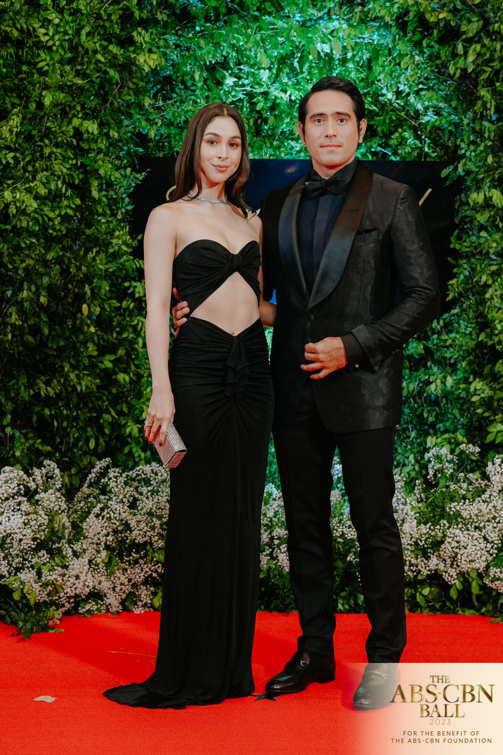 ABS CBN Entertainment on X Julia Barretto and Gerald Anderson make an ABS CBN Ball debut as a couple Join us for a night of gratitude and watch the ABSCBNBallRedCarpet2023 Livestream on https t Q2w...