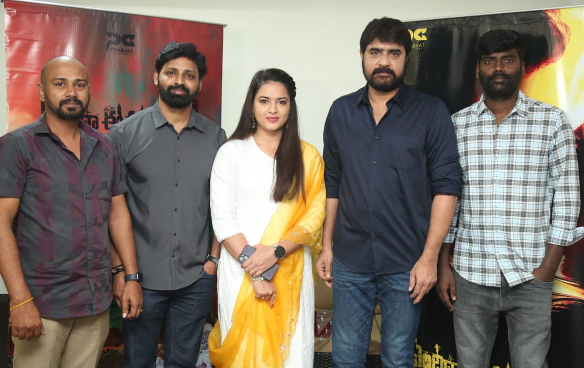 rameshlaus's tweet photo. Mix of entertainment & emotion

Witness the magic of love & relationship...! ❤️✨

Hero @actorsrikanth unveiled the trailer of #YendhiraEePanchayithi

https://t.co/eqet7LIEMz

 @telugufilmnagar
#Bharat #VishikaLaxman #GangadharaT #PradeepKumarM #PrabhatCreations #PeddapalliRohith #SatishMasam @JanakiramaraoP @PROSaiSatish @ParvathaneniRam #TeluguFilmNagar #mangomusic @OfficialSunitha #PeddapalliRohith #RamavathSriKrishna @KSChithra
