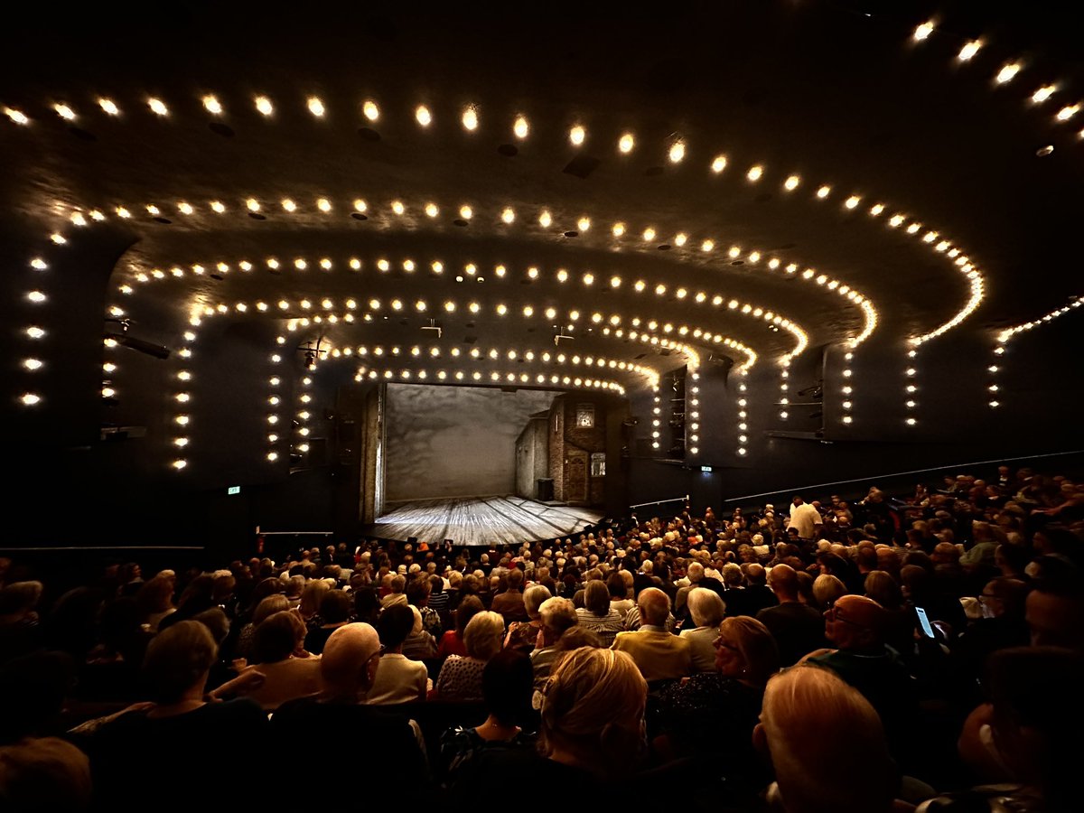 danellistheatre's tweet photo. @DerbyTheatre Blooming fantastic to be packed to the rafters! #brassedoff #Brassisback #theatre https://t.co/Uu1QV1HRDc