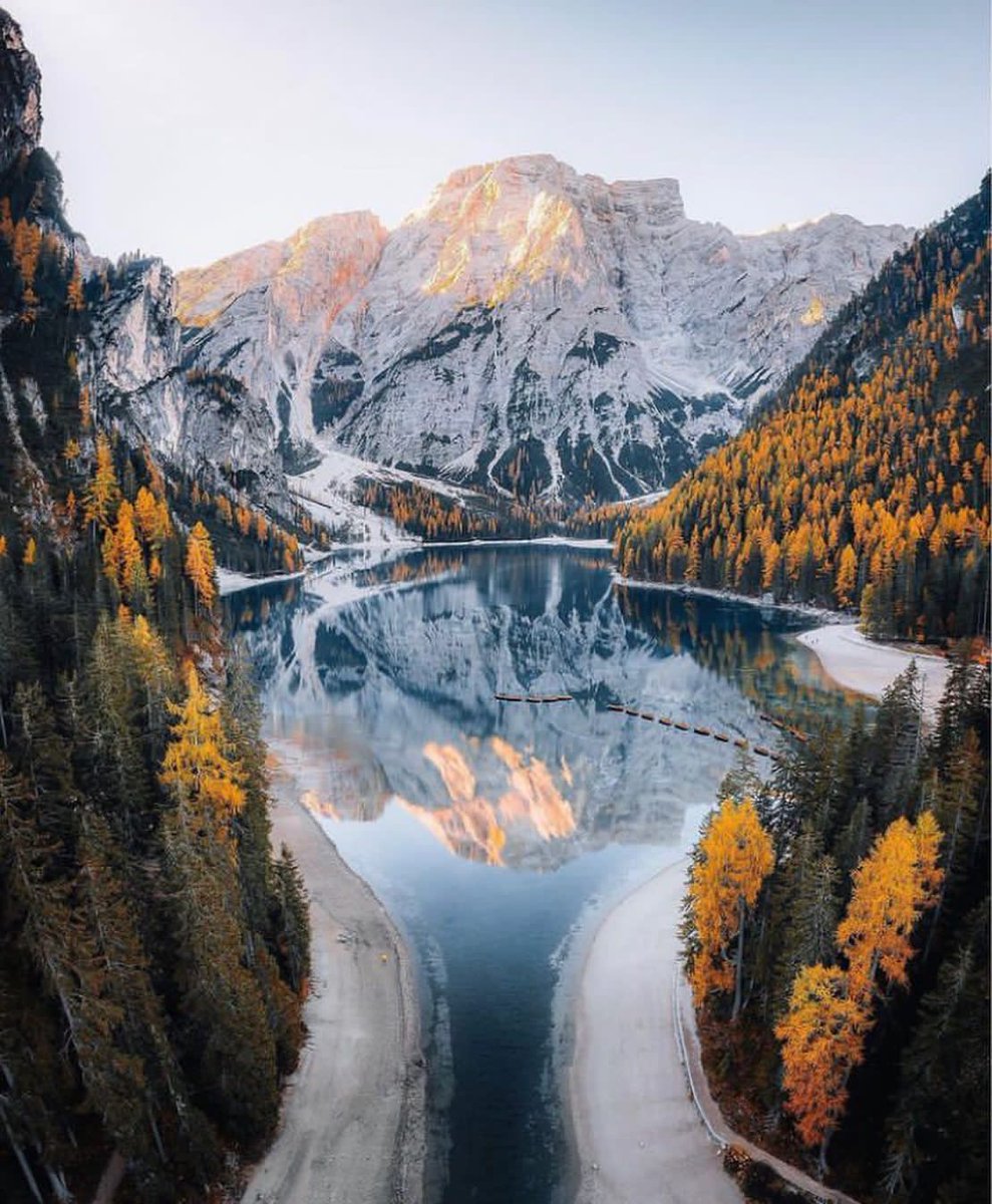 Which one do you prefer❄️🌊? 

#epic #sunrise #sunset #view #viewfromthetop #nature #love #travel #morning #mountains #mountspirit #landscapephoto #landscapephotomag #landscapephotography #natgeotravel #lonelyplanet #naturephotography #naturelover #skyphotography #photooftheday