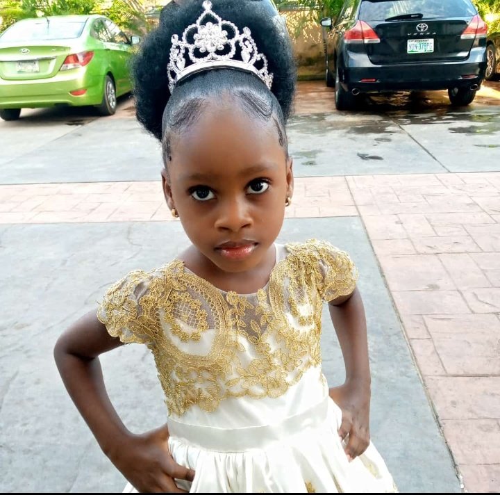 UniqueUddy1's tweet photo. My #niece is out for a #littlebride job. Person no go hear something again. She's a story teller and we all will get the memo once she returns. Let me go clean my ears cos she won't let anyone rest with details 😂😂. #weddingday #cutegirl #Saturday https://t.co/NbKc58w58D