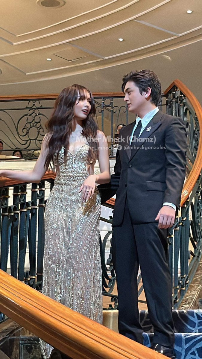 inang_mheck's tweet photo. Napaka gentleman talaga ng best boy natin sa prinsesa niya.

 FRANSETH ANightToRemember
#SETHStunsAtTheABSCBNBall https://t.co/v1oWAIl9A3