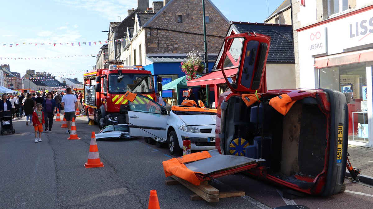 Sapeurs-Pompiers 50 tweet media