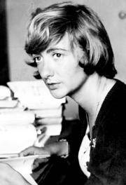 "Deseo tanto que respeten mi libertad que soy incapaz de no respetar a la de los demás”.
Françoise Sagan
#Fuedicho
