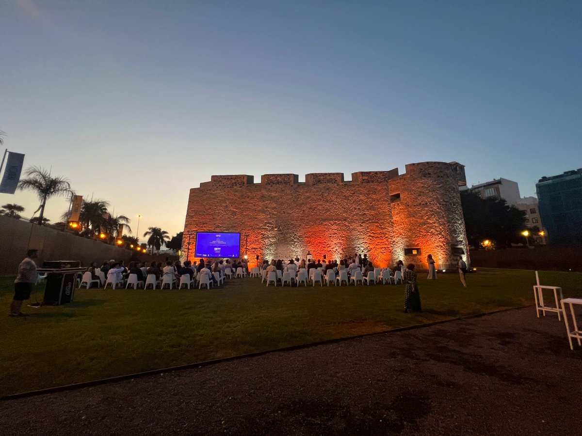 COAGranCanaria's tweet photo. #09SA | Noche maravillosa en la inauguración de la #semanadelaarquitectura2023 en el inigualable marco del Castillo de la Luz
Recuerda que el programa continúa la semana que viene con muchas actividades
#COAGC #ArquitectosGranCanaria https://t.co/odaqsamnC4