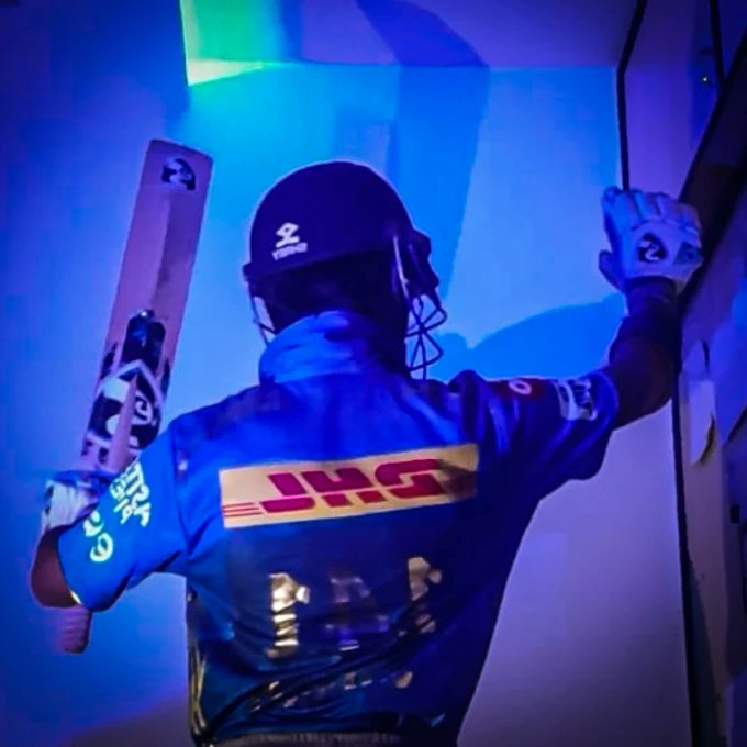samarth_kanodia's tweet photo. Following the trend
#backpicture #trend #CricketTwitter https://t.co/xkKcwPrQ3n