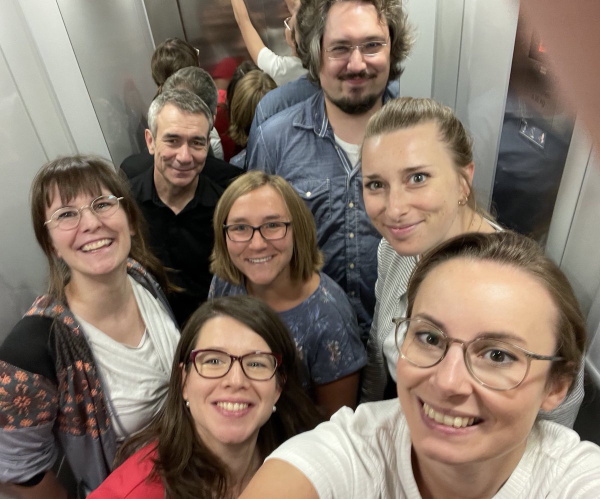 Wenn politische Arbeit nicht nur wichtig ist, sondern auch noch Spaß macht! Tolles Team.
#DPtVAngestelltenausschuss #FahrstuhlSelfie 😉