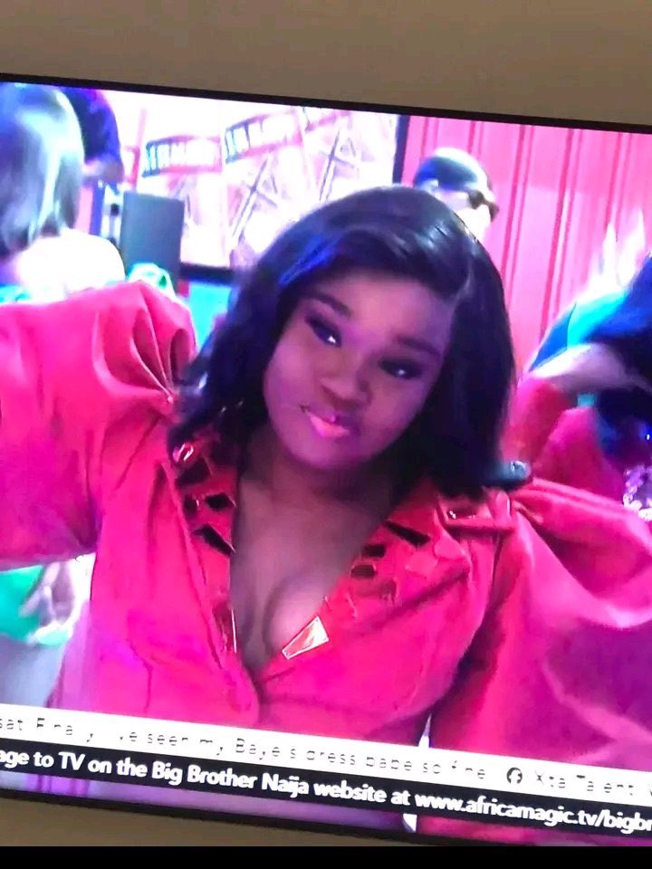 omohgift05's tweet photo. Yes oooo 💪💃💃
#ShakeBumBumWithCeec
#PartyWithCeec
#CeecX120m
#BBNaijaAllStars https://t.co/zdh6xswwj8