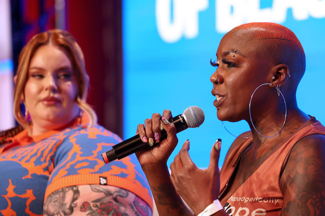 .<a href="/Tess_Holliday/">Tess H🍒lliday</a> and <a href="/beauty2streetz/">Shirley Raines</a> tackle the social issues of beauty for the homeless and #bodypositivity at #beautyconla . Read laelements.com/beautycon-la-2… #beauty #fashion #style Did you attend this year's Beautycon LA? What did you think?