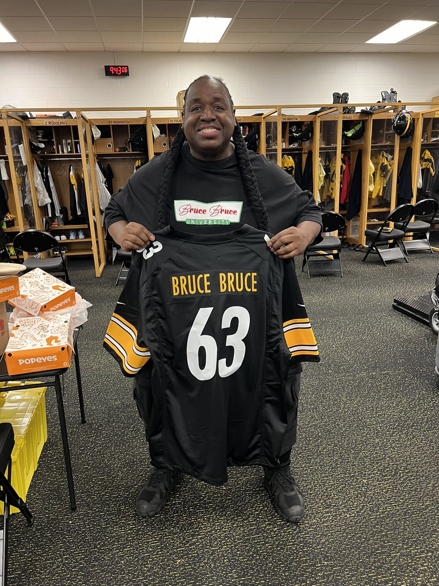 Bruce Bruce Comedian