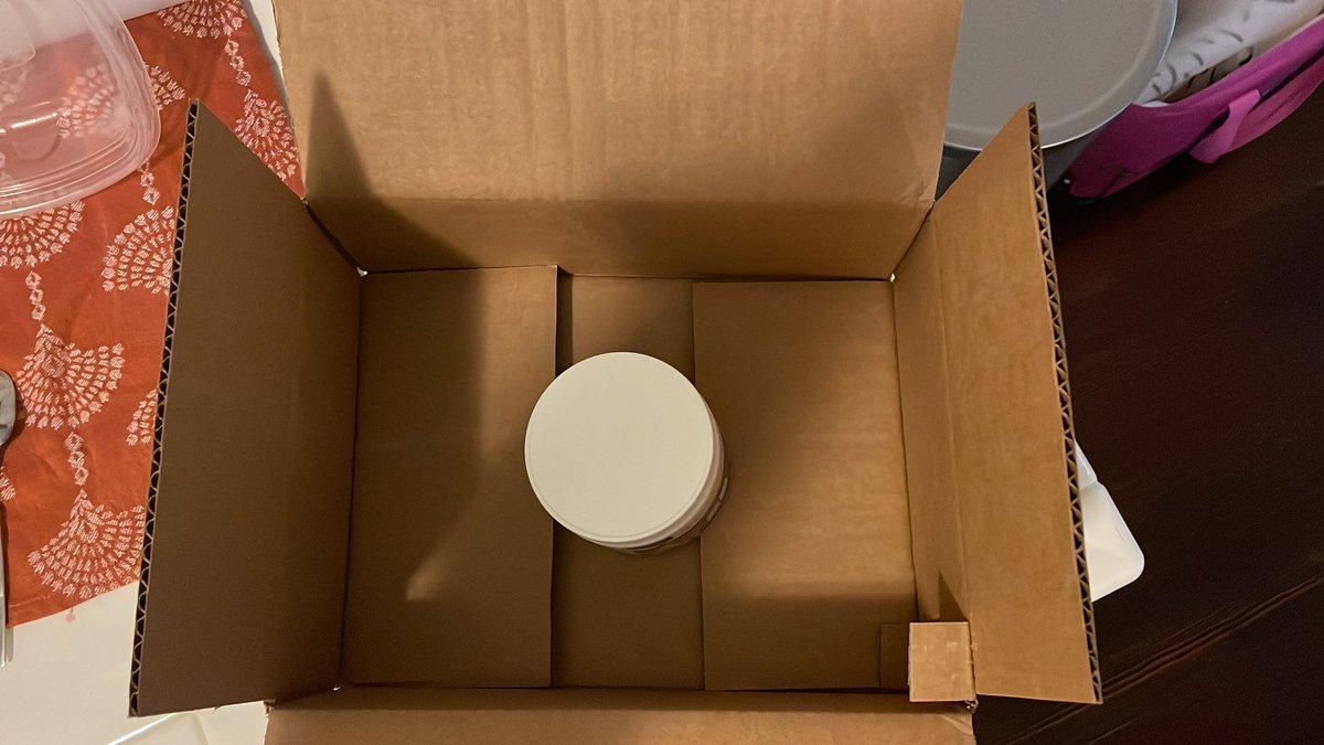 ellerybonham's tweet photo. Hey @Chewy still haven’t sorted this out huh 😂 https://t.co/X0riF7af9j