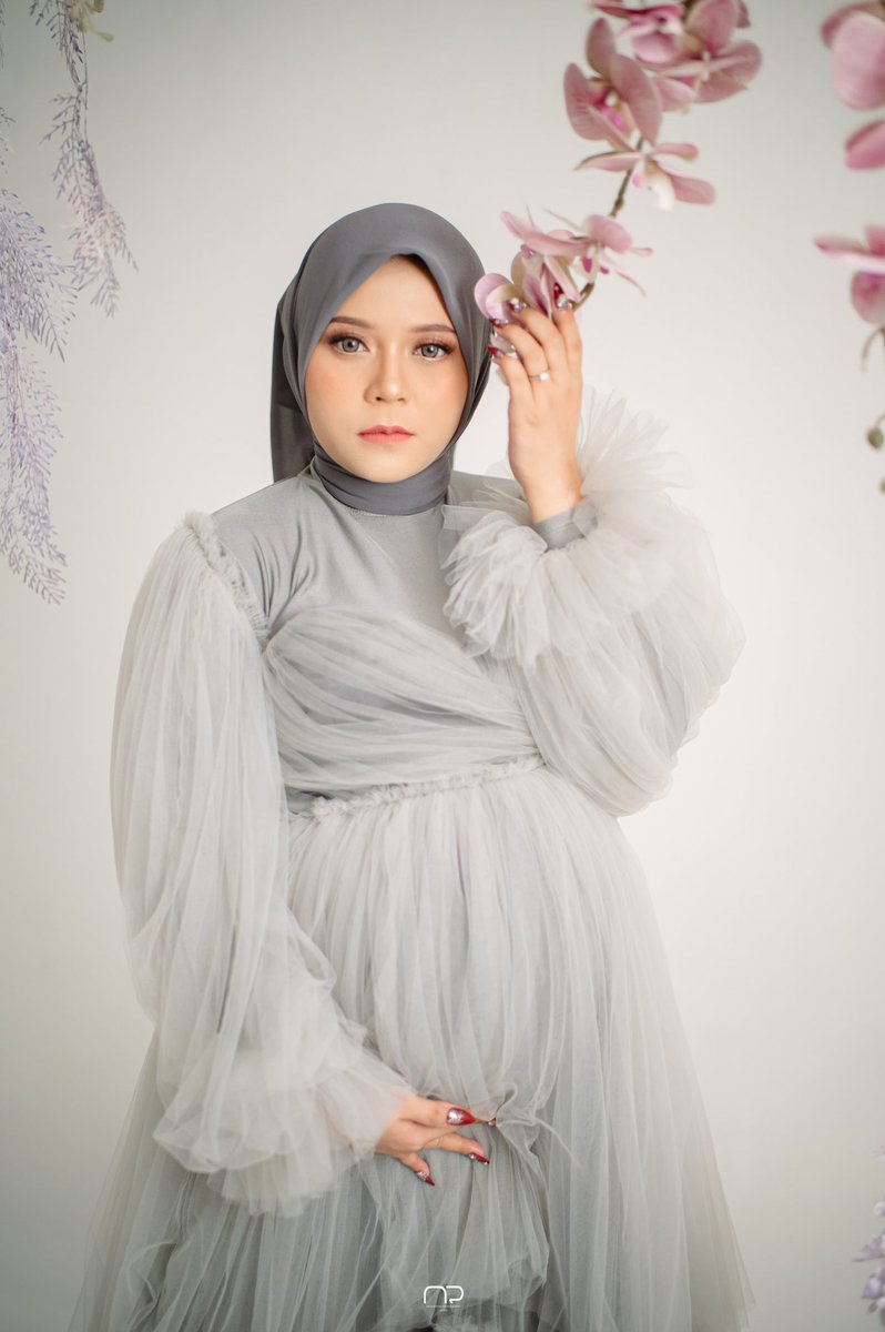 nr_softwan's tweet photo. Maternity Photo Shoot #nrstudio https://t.co/86oeMCeCRZ