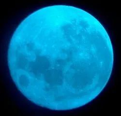 rayotek's tweet image. If you have ever said "Once in a blue moon", today is your dead line.  
#bluemoon #onceinabluemoon #stargazing