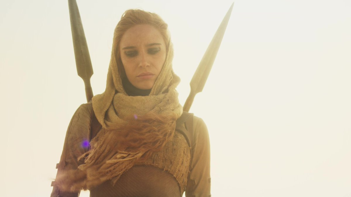 Wiki_of_Time's tweet photo. #WoTShowSpoilers ep7 #TheWheelOfTime #TwitterOfTime
Chiad is an Aiel Maiden of the Spear traveling in the Westlands with Aviendha and Bain. She stands at Jolien's grave when Bain, Aviendha, Perrin, and Hopper arrive.
Chiad is portrayed by Maja Simonsen. 6/🧵 https://t.co/qkbfjSTnxJ