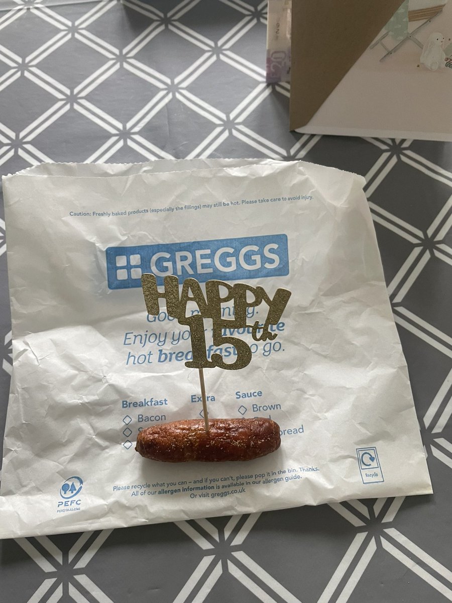 no1border's tweet image. Thanks fur all my burfday messages pals😀 I have had a great day starting with a greggs so I was off too a winner whatever happened 😂