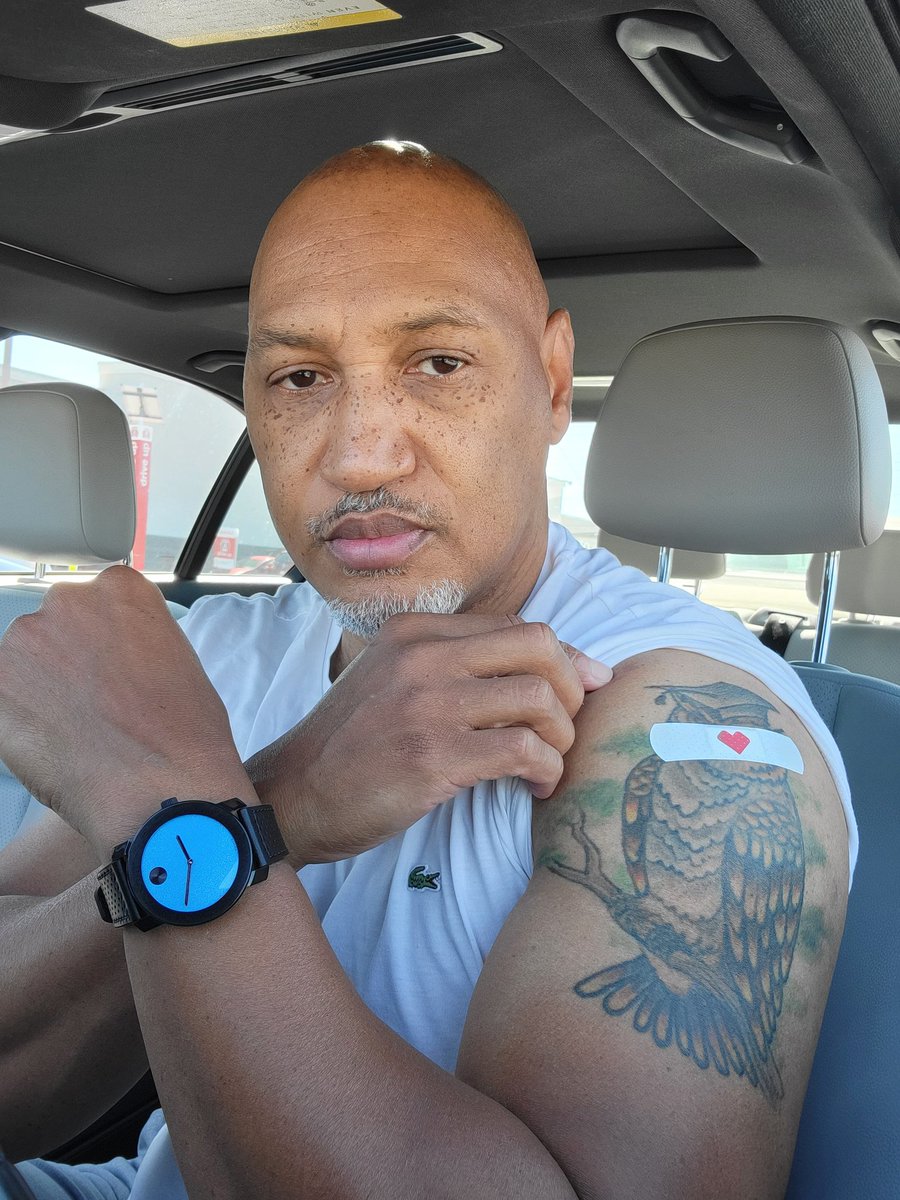 Long_1969's tweet image. Doing my part to stop the spread.
#FluShot
#Covid19Booster
😷💉