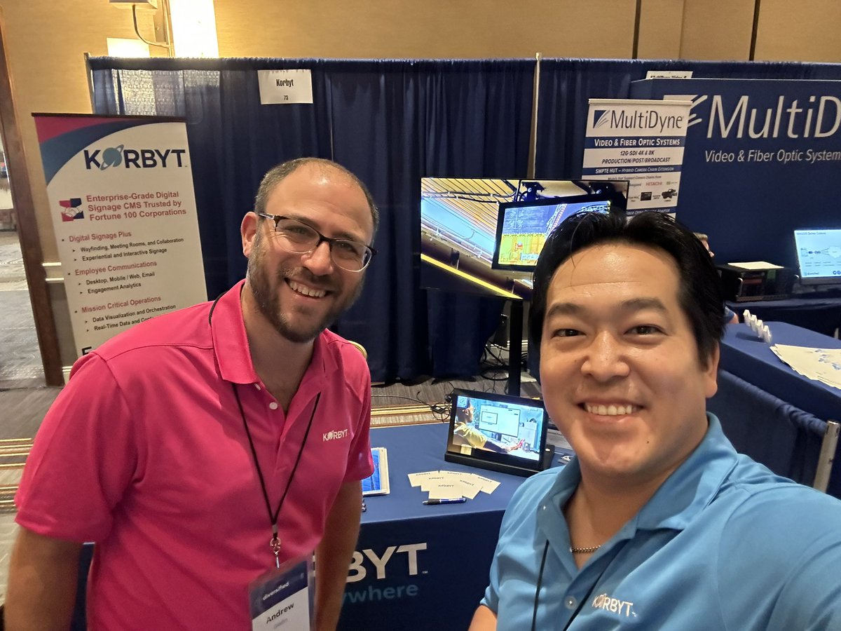Kaleoiini's tweet photo. Another great event @DiversifiedUS! Catching up with friends @rpVisuals @swilhite @BluefinLcd @chris_neto @starin_mkg #avtweeps #AVselfies thanks for having us @KorbytGo and my hologram from @arht_tech https://t.co/8ehI7vXZ3Y