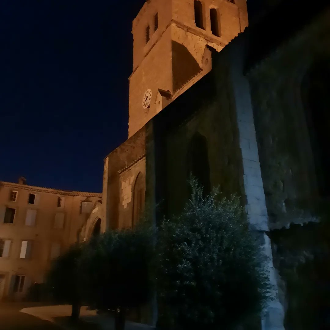 MagnoliaFrance's tweet image. Another lovely day. A stroll through the village this evening temperature 25c. Just missed the sunset. #Azille #Aude