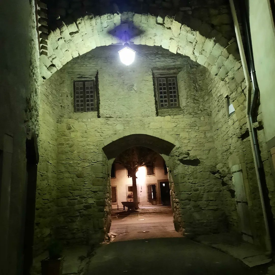 MagnoliaFrance's tweet image. Another lovely day. A stroll through the village this evening temperature 25c. Just missed the sunset. #Azille #Aude