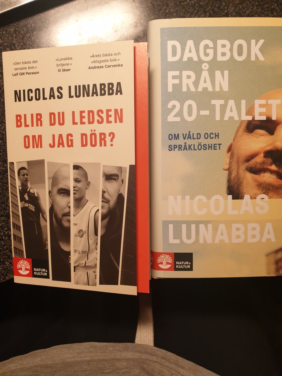 En ny författare för mig i varje fall,hört bra om honom, ska bli intressant, ja så rolig är jag en lördag😉