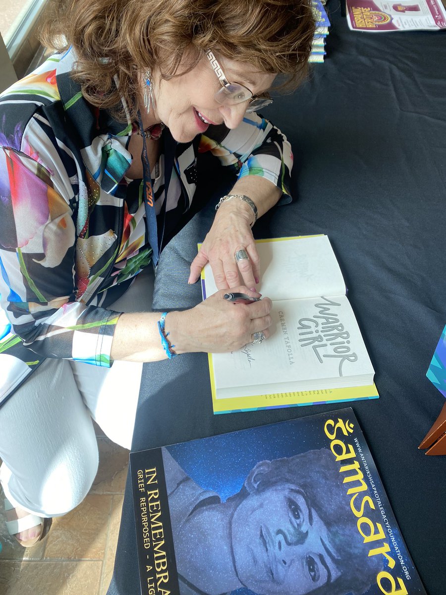 LaMaestraMaria's tweet photo. Parent inclusion in our students’ learning. Presented today at the TexLER conference in San Antonio. A dialectic notebook between ‘el hogar y la clase,’ planting the seed! 🤓😉 Dr.PaulParkerson DrCarmenTafolla
@TWULitandLearn @TWUMultilingual @texler_utsa  @NorthwestISD https://t.co/c8xp5Uzx3o
