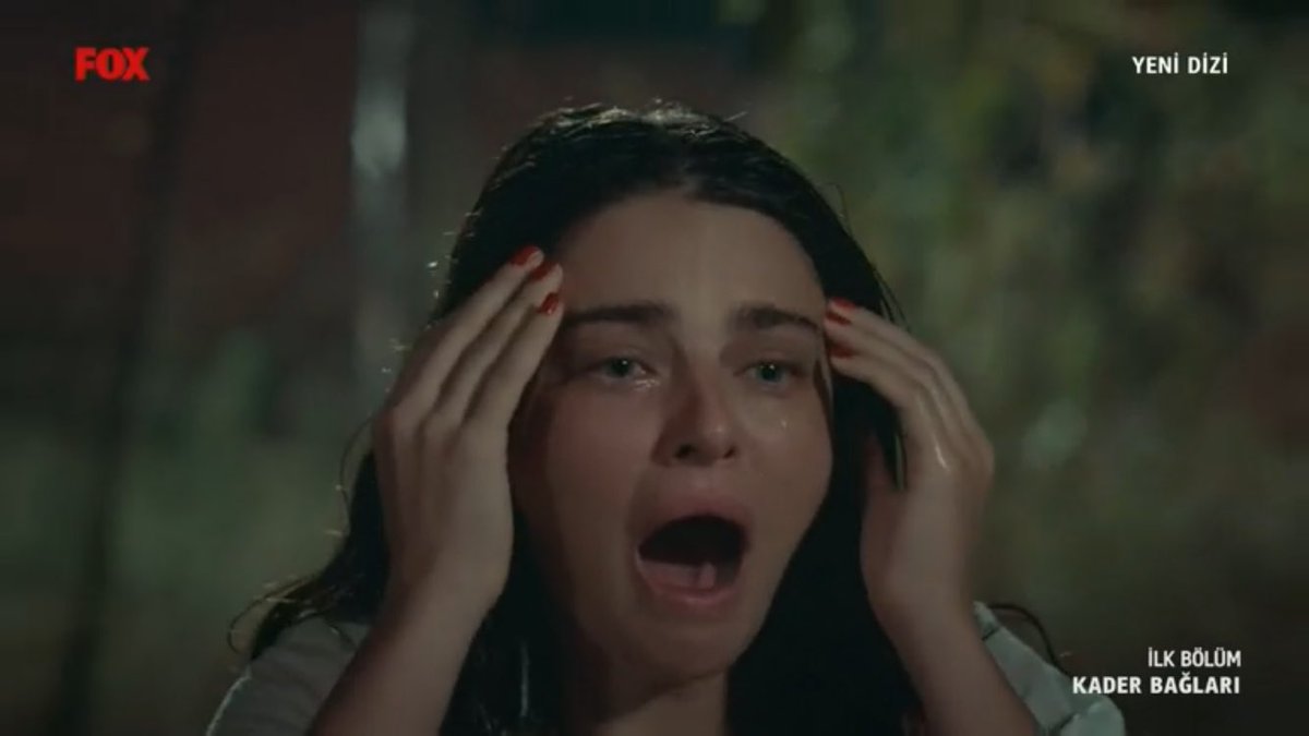 MuzikveTV's tweet photo. Ayça Ayşin Turan dram sahnelerinde bir başka oynuyor. O hissi en derinden veriyor seyirciye. 👏

#KaderBağları https://t.co/bOmmGjLF0z