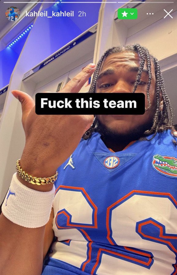 Couch_29's tweet photo. Oh wow a Florida player just left the field and immediately hit the transfer portal https://t.co/1n4Y77oUz6