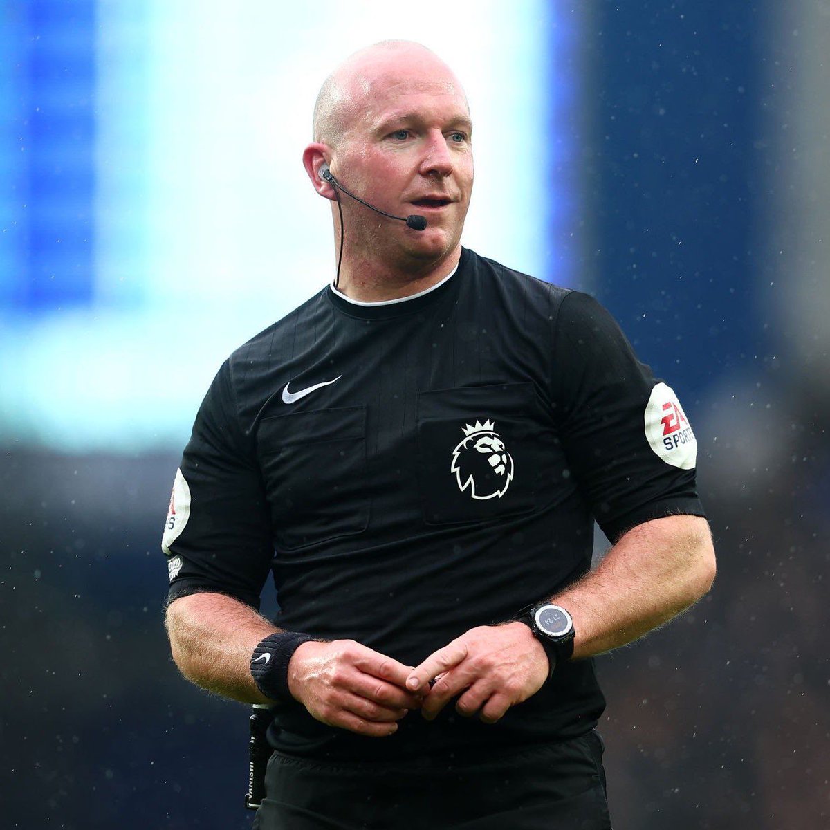 FarzeenMahin's tweet photo. What a disgrace.....
#Liverpool #TOTLIV #PremierLeague #pgmol #ref https://t.co/gVcEXRzNeX