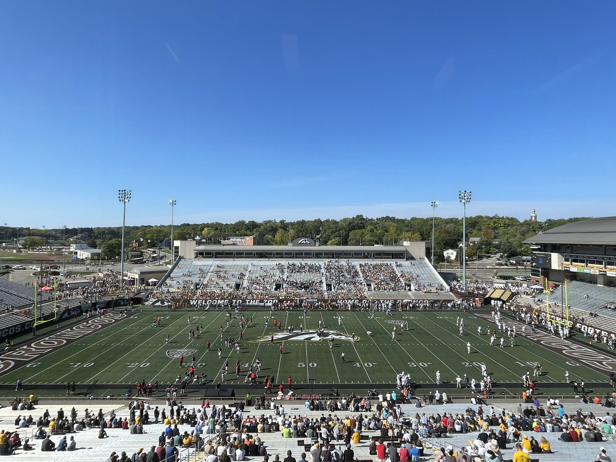 eddie_rosenthal's tweet photo. Hello Bronco fans! I’m tweeting live from Waldo Stadium where WMU is warming up to take on its second MAC-West opponent in a row in Ball State. Both teams sit at 1-3 and are trying to find a groove. I’ll be providing live coverage for @WMU_Sports so stay tuned for updates! #GoCos https://t.co/BkYbXpxui3