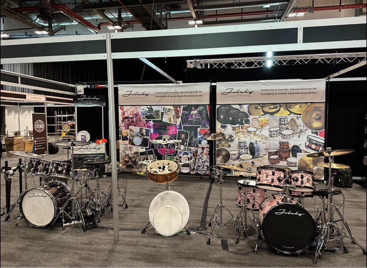 The @theukdrumshow is in full flow and the @jobeky_electronic_drums_  stand is giving us all the feels!

#drums #customdrums #exhibition #banners #printing #uvprint #electricdrums #electronicdrums