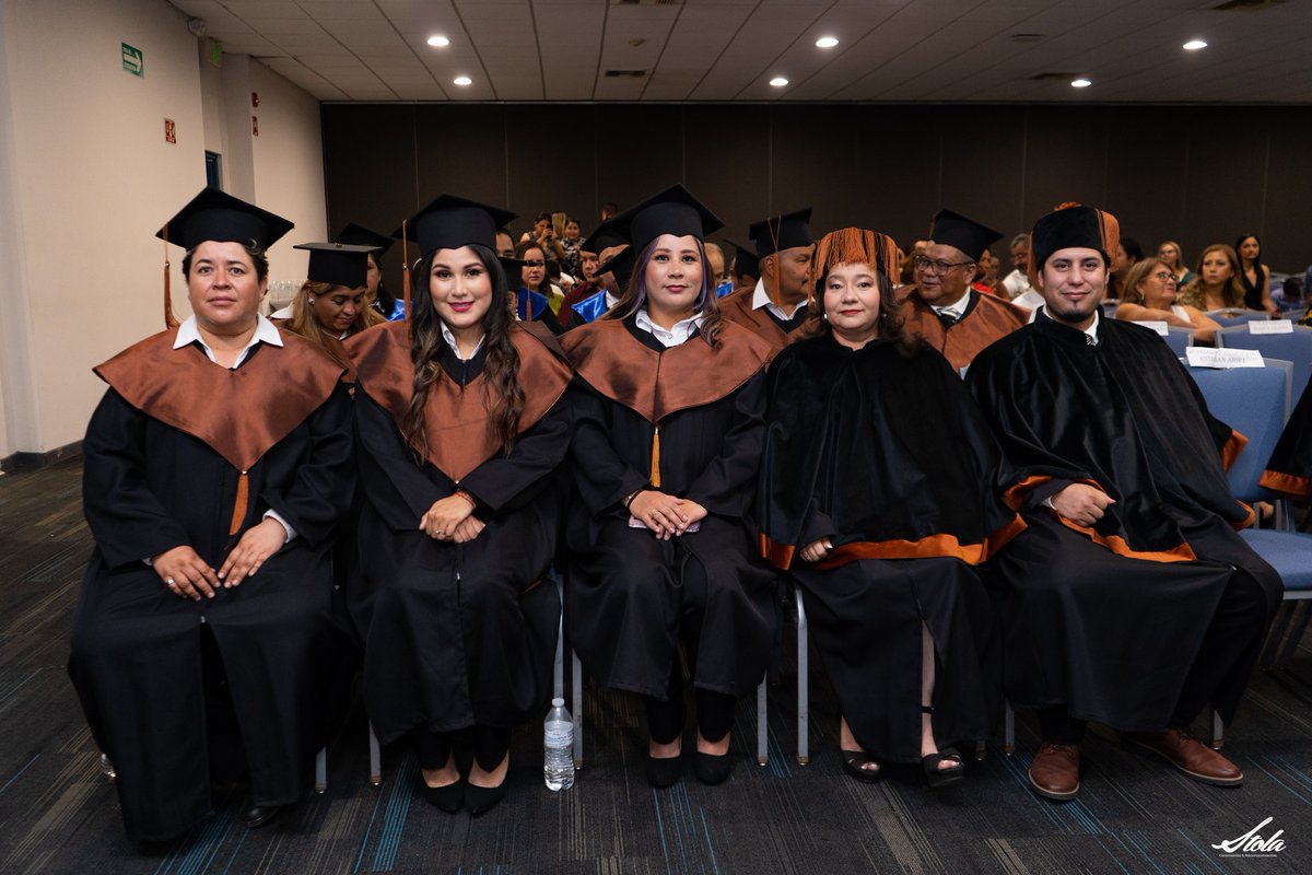 ICJForenses's tweet photo. 👩‍🎓👨‍🎓 Toda la gran familia que conforma al Instituto de Ciencias Jurídicas y Forenses con orgullo hacemos una extensa felicitación a las y los recién egresados.👏👏👏

Les deseamos que sigan los logros y éxitos en su desarrollo profesional y personal. 🎓✨

#SomosICJF https://t.co/2fGLJAgQz7