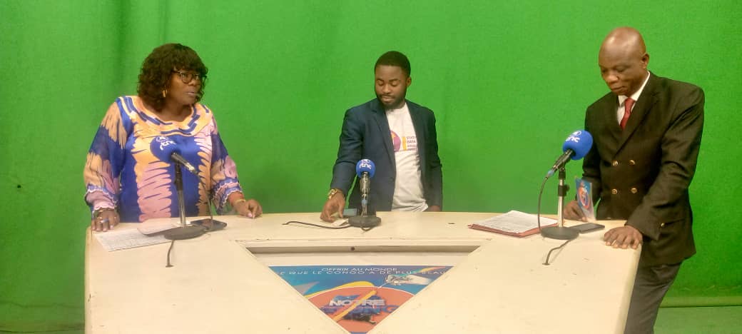 NtemeJosias's tweet photo. Hier a la rtnc sur le plateau de l'emission "notre congo".
Merci a la @RTNC_nationale a madame Roselyne Kabeya et monsieur René.
@academie_elites 
@kevin_diasonama @nkuba_nadia 
@chriskamut https://t.co/3KKhicyVQT
