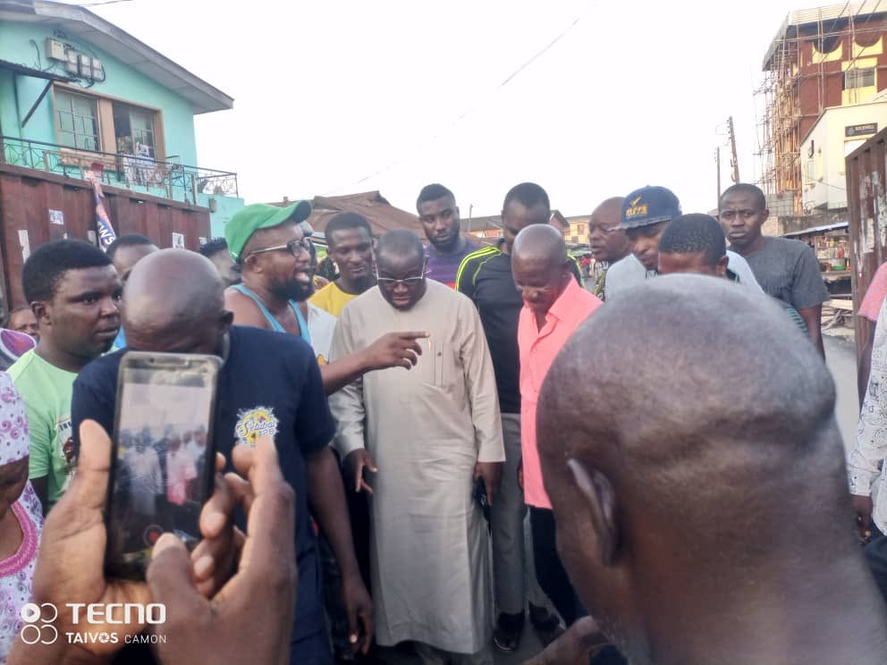 kuye_ade's tweet photo. I was joined by elated residents today to inspect the newly constructed Jossy Castro and Fadipe Streets in Somolu Federal Constituency by FERMA. We will continue to push for more govt presence in Somolu. https://t.co/vRiAA6mflg