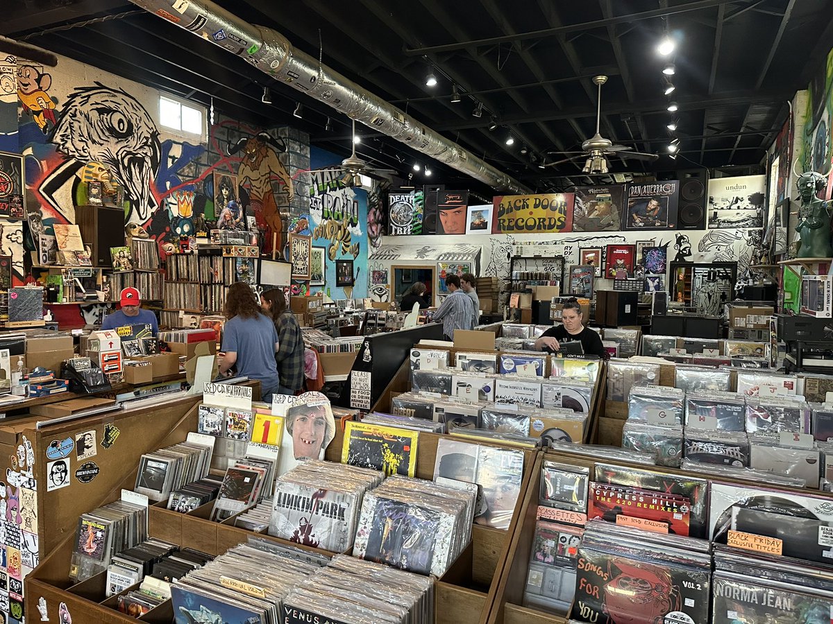 RockCowboyPhil's tweet photo. Good place for a Saturday afternoon mooch in Johnson City TN 🇺🇸 #BackdoorRecords🤘🏻 https://t.co/dXlzpH7Q0p